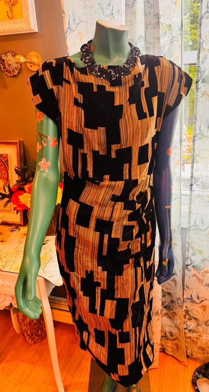 Donna Karan New York NWT Abstract Velvet Sheath Dress ✨